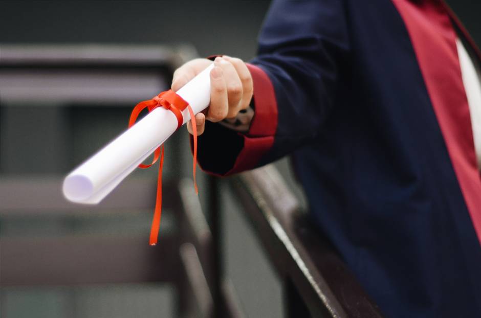7 Factors to Consider Before Getting Replica Diplomas - Same Day Diplomas