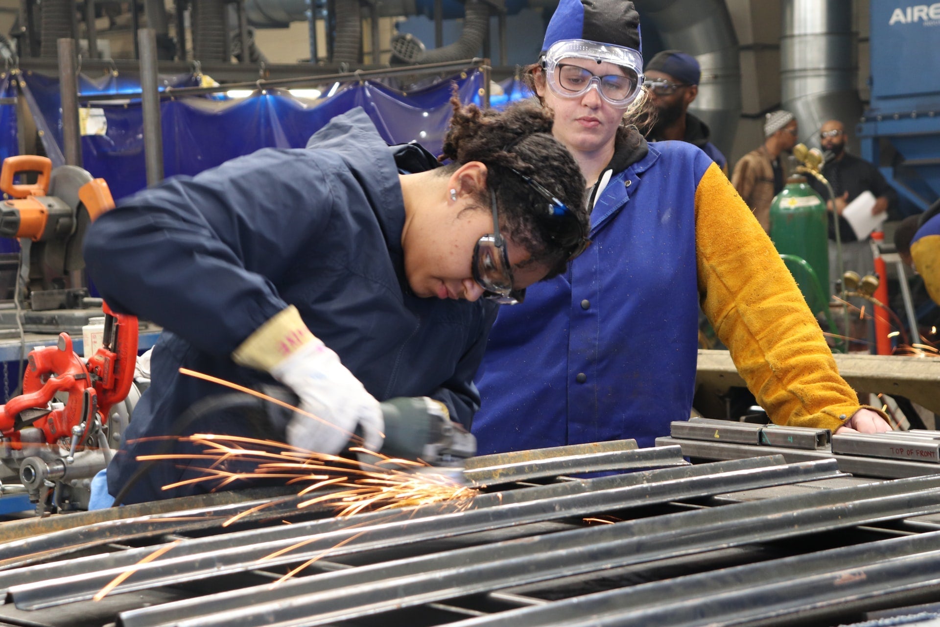 Hottest Jobs in 2022 and the Degrees They Require - Same Day Diplomas