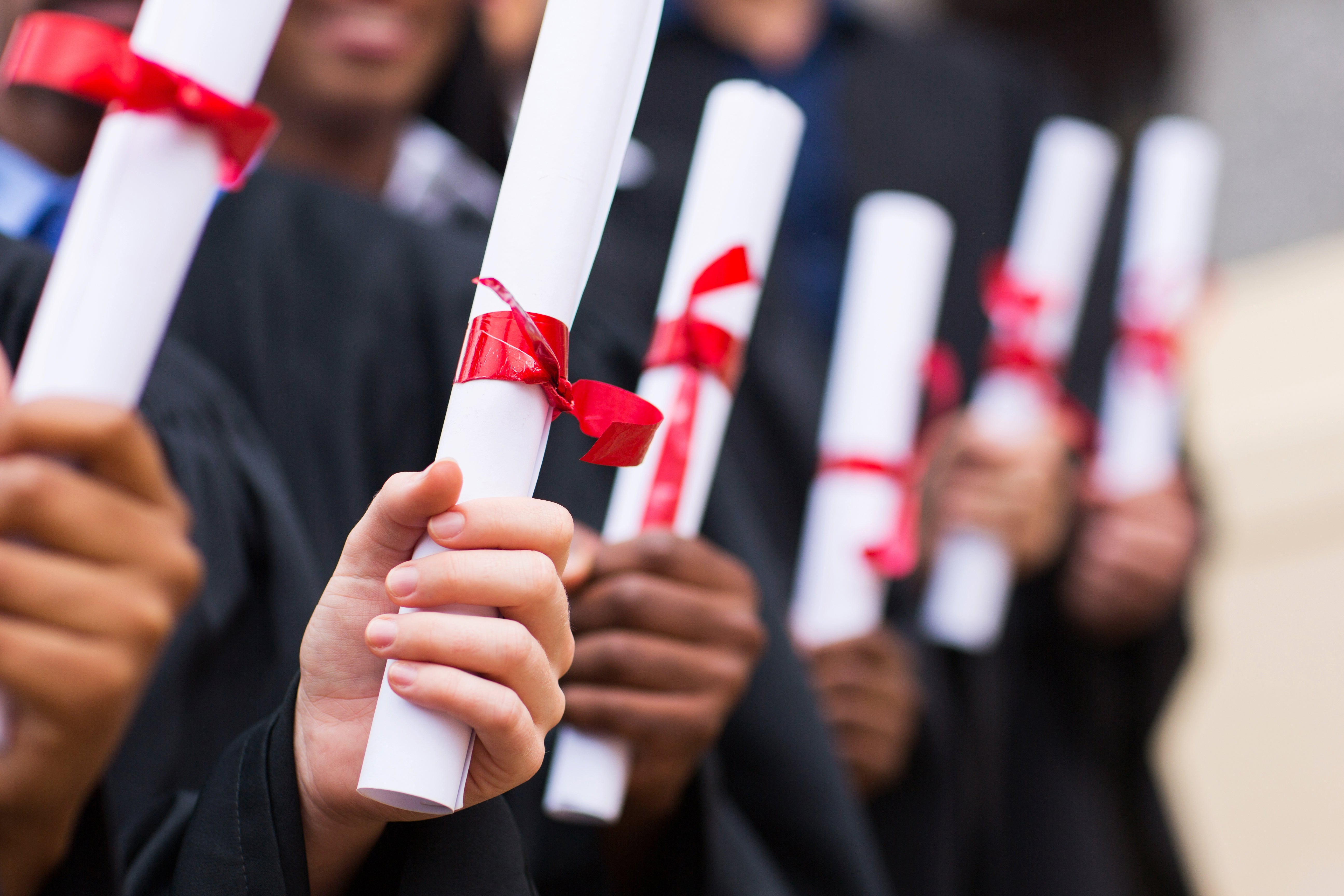 Of All The Diploma Makers, Who Is The Best? - Same Day Diplomas