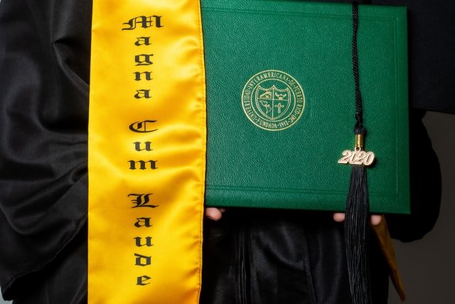 When Should I Use a Fake Diploma in Place of the Actual Copy? - Same Day Diplomas